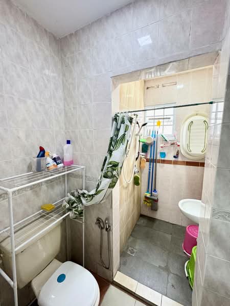 Rumah Teres 2 Tingkat untuk Dijual di U8, Taman Bukit Jelutong (Shah Alam) - Ahmad Muslim - Bathroom - PropertyGuru.com.my
