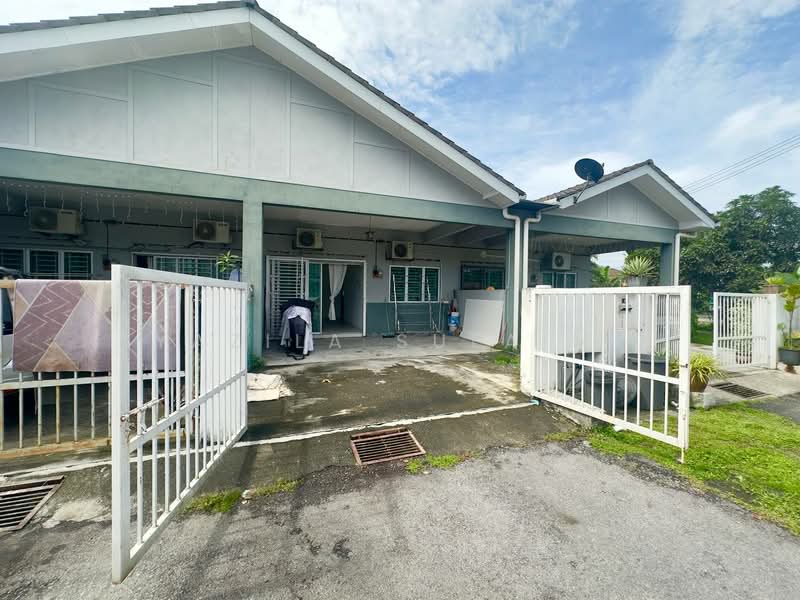 Rumah Teres 1 Tingkat untuk Dijual di Telok Panglima Garang (Selangor) - Yazila Sulaimi - Exterior - PropertyGuru.com.my