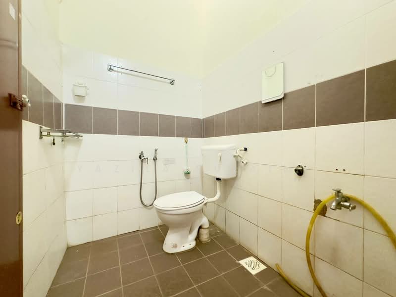 Rumah Teres 1 Tingkat untuk Dijual di Telok Panglima Garang (Selangor) - Yazila Sulaimi - Bathroom - PropertyGuru.com.my