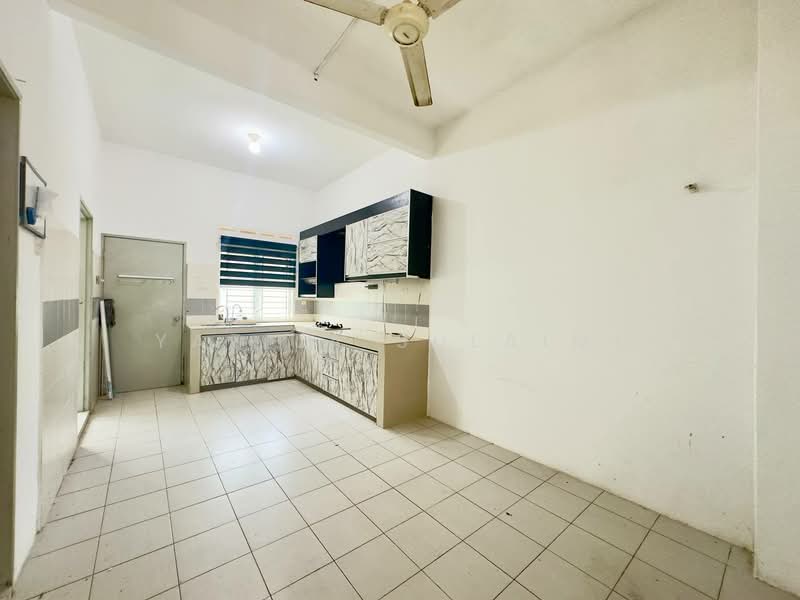 Rumah Teres 1 Tingkat untuk Dijual di Telok Panglima Garang (Selangor) - Yazila Sulaimi - Kitchen - PropertyGuru.com.my