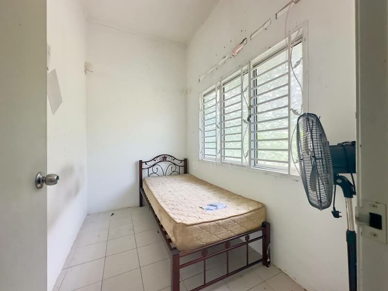 Rumah Teres 1 Tingkat untuk Dijual di Telok Panglima Garang (Selangor) - Yazila Sulaimi - Bedroom - PropertyGuru.com.my