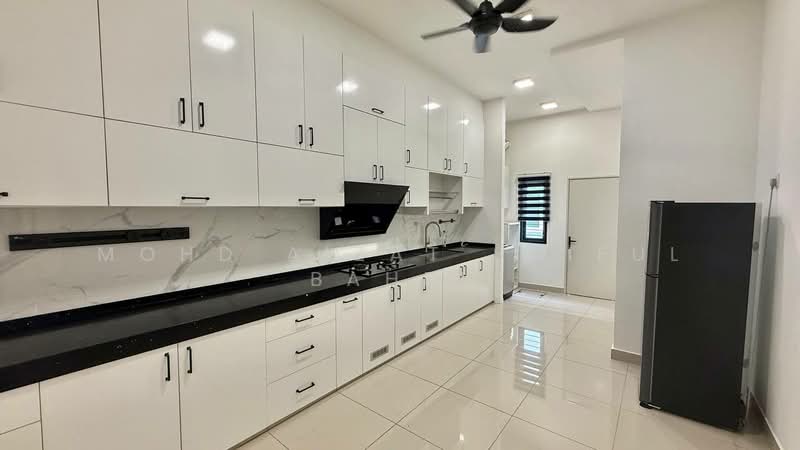 2-storey Terraced House for Rent in Sejati Residences (Cyberjaya) - Mohd Aizat Saiful Bahri - Kitchen - PropertyGuru.com.my