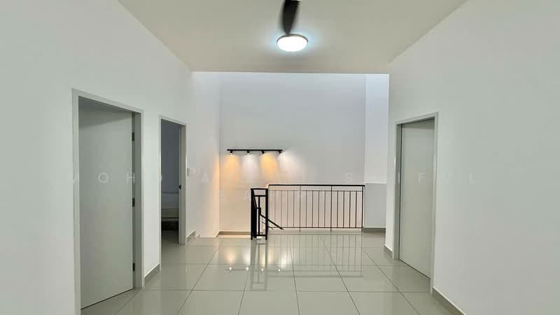 2-storey Terraced House for Rent in Sejati Residences (Cyberjaya) - Mohd Aizat Saiful Bahri - Corridor - PropertyGuru.com.my