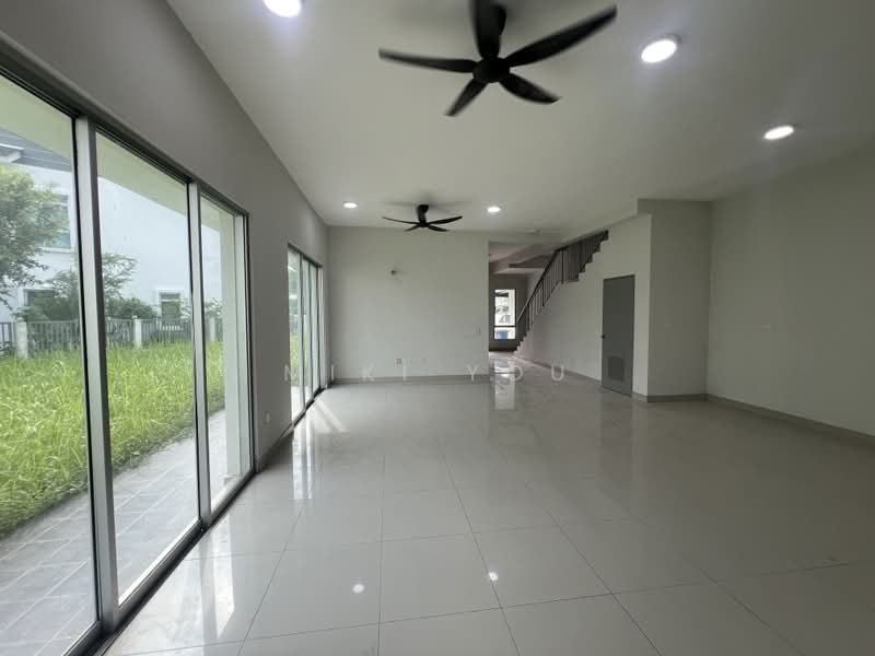Rumah Teres 2 Tingkat untuk Disewa di Kota Kemuning (Shah Alam) - Miki You - Living Room - PropertyGuru.com.my