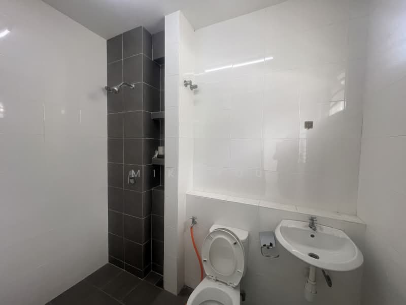 2-storey Terraced House for Rent in Kota Kemuning (Shah Alam) - Miki You - Bathroom - PropertyGuru.com.my