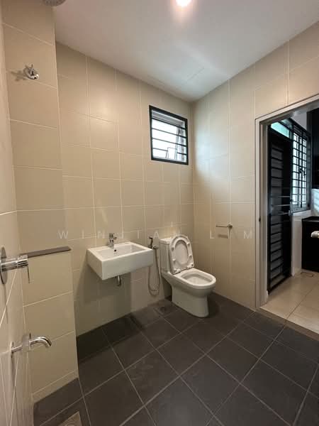 Rumah Teres 2 Tingkat untuk Disewa di Sepang (Selangor) - Winjian Lim - Bathroom - PropertyGuru.com.my