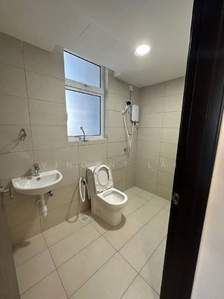 Service Residence for Rent at Vista Tiara (MBW Bay) - Vincent Lai - Bathroom - PropertyGuru.com.my