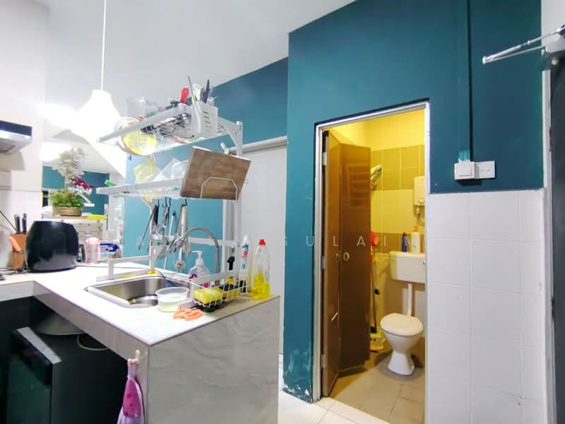 2-storey Terraced House for Sale in Seksyen 36 (Shah Alam) - Yazila Sulaimi - Kitchen - PropertyGuru.com.my