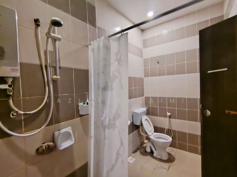 2-storey Terraced House for Sale in Seksyen 36 (Shah Alam) - Yazila Sulaimi - Bathroom - PropertyGuru.com.my