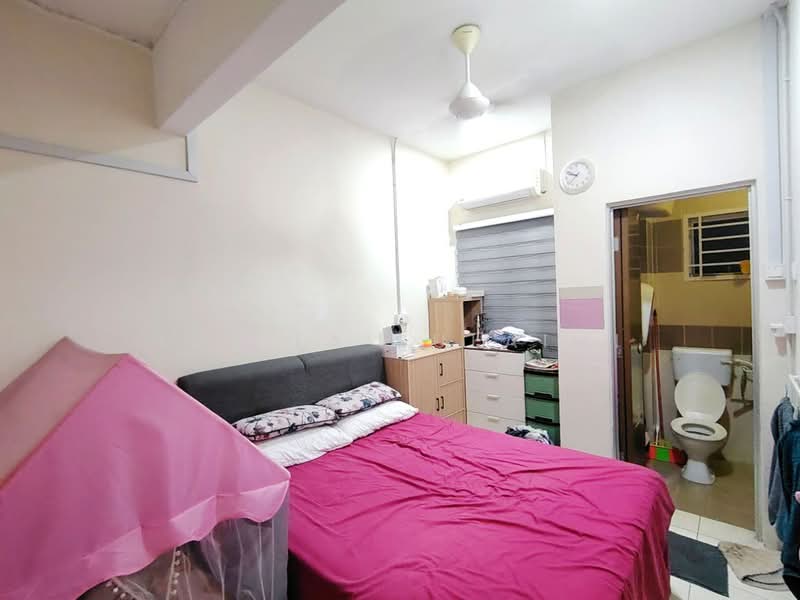 2-storey Terraced House for Sale in Seksyen 36 (Shah Alam) - Yazila Sulaimi - Bedroom - PropertyGuru.com.my
