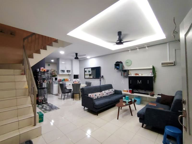 2-storey Terraced House for Sale in Seksyen 36 (Shah Alam) - Yazila Sulaimi - Living Room - PropertyGuru.com.my