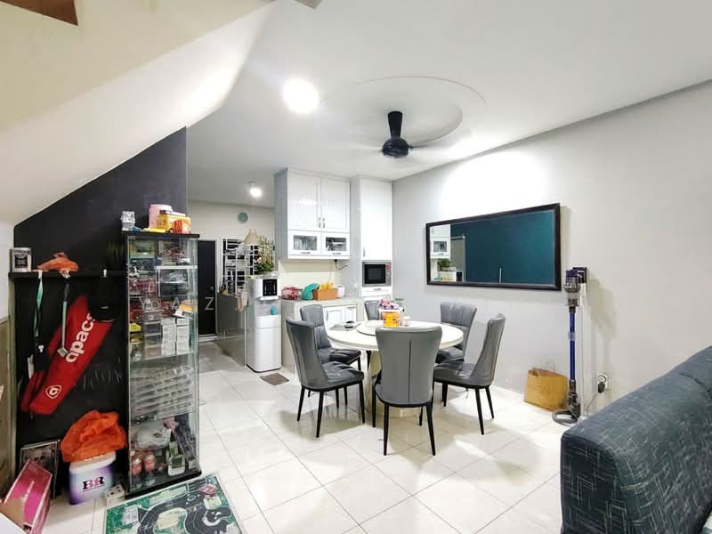 2-storey Terraced House for Sale in Seksyen 36 (Shah Alam) - Yazila Sulaimi - Dining Room - PropertyGuru.com.my
