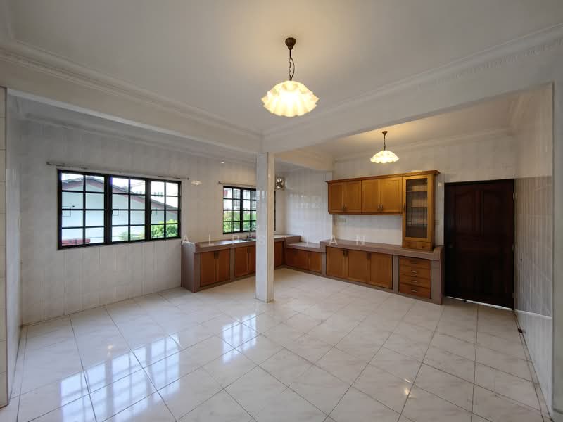 Semi-Detached House for Rent in SS 3, Taman Universiti (Petaling Jaya) - Alps Tan - Kitchen - PropertyGuru.com.my