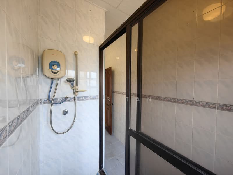 Semi-Detached House for Rent in SS 3, Taman Universiti (Petaling Jaya) - Alps Tan - Bathroom - PropertyGuru.com.my
