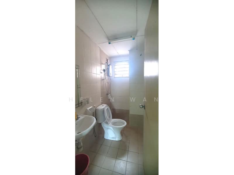 Rumah Teres 2.5 Tingkat untuk Disewa di Laman Rimbunan (Kepong) - Helen Wan - Bathroom - PropertyGuru.com.my