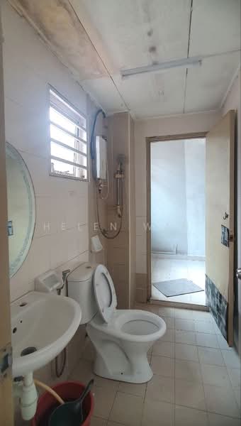Rumah Teres 2.5 Tingkat untuk Disewa di Laman Rimbunan (Kepong) - Helen Wan - Bathroom - PropertyGuru.com.my