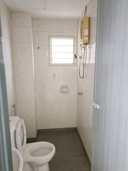 Apartment for Sale at Pangsapuri Sri Alpinia - Irene Looi - Bathroom - PropertyGuru.com.my