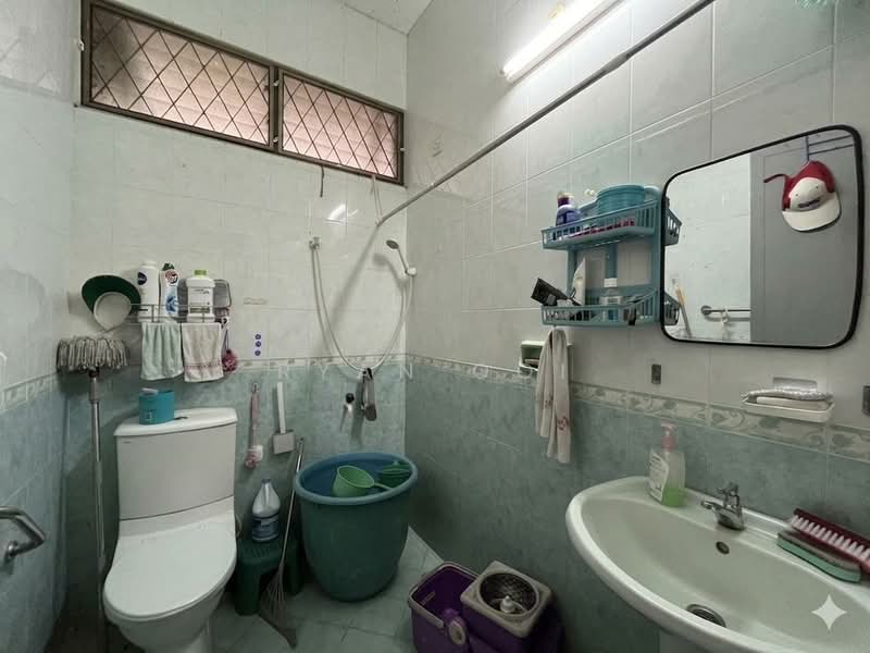 Semi-Detached House for Sale in Taman Mewah (Alor Setar) - Ryan Ooi - Bathroom - PropertyGuru.com.my