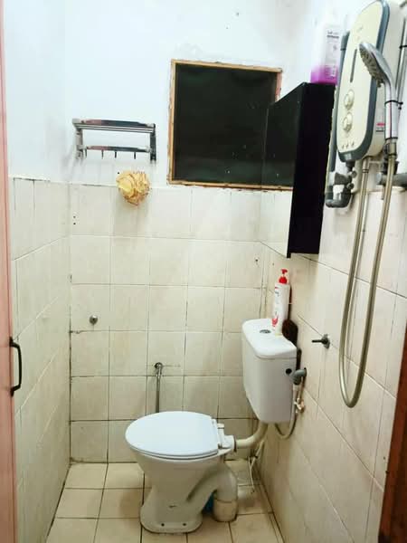 Pangsapuri untuk Dijual di Impian Sentosa - Ahmad Muslim - Bathroom - PropertyGuru.com.my