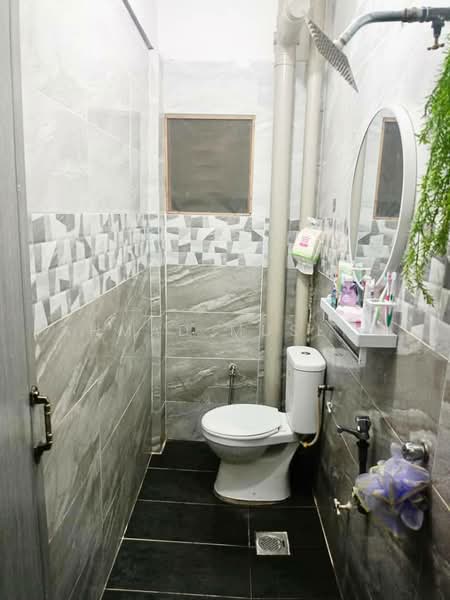 Pangsapuri untuk Dijual di Impian Sentosa - Ahmad Muslim - Bathroom - PropertyGuru.com.my