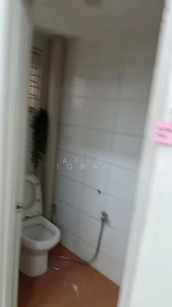 Shop for Rent in Taman Pandan Indah (Ampang) - Afiq Iqbal - Bathroom - PropertyGuru.com.my