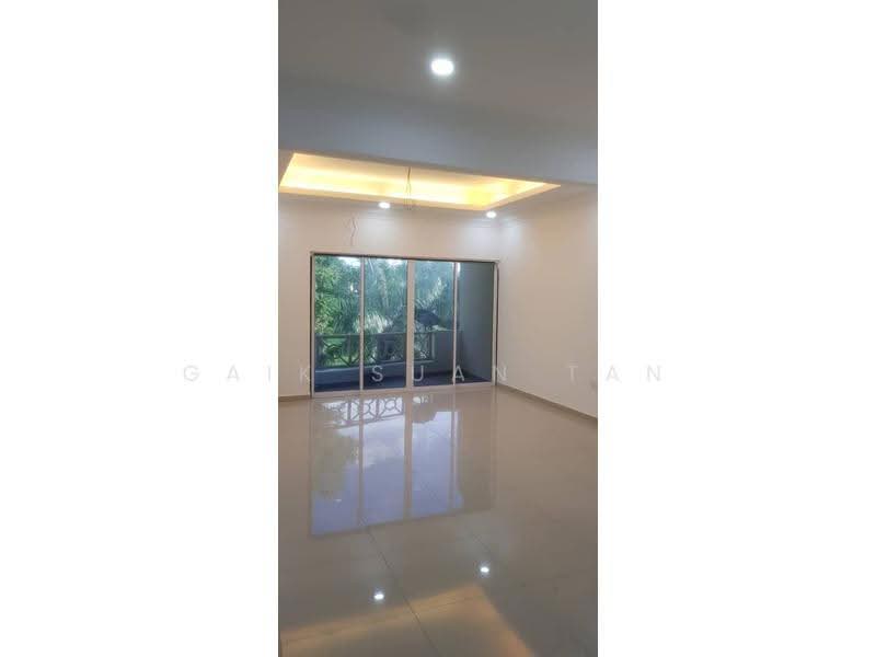 Pangsapuri untuk Dijual di Vista Bukit Dumbar - Gaik Suan Tan - Balcony - PropertyGuru.com.my