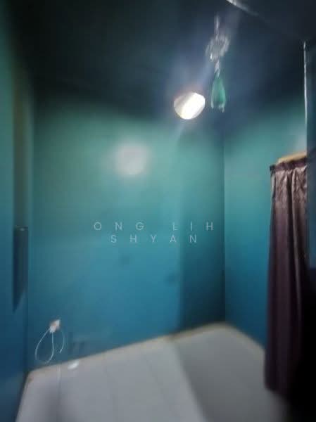 2-storey Terraced House for Sale in Taman Pulai Jaya (Kulai) - Ong Lih Shyan - Bathroom - PropertyGuru.com.my