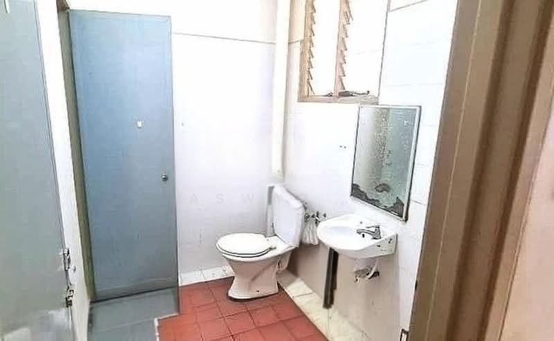 Rumah Teres 2 Tingkat untuk Dijual di Taman Pauh Jaya (Permatang Pauh) - Aswad . - Bathroom - PropertyGuru.com.my
