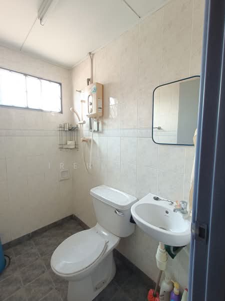 Rumah Teres 2 Tingkat untuk Dijual di Bandar Damai Perdana (Cheras) - Irene Looi - Bathroom - PropertyGuru.com.my