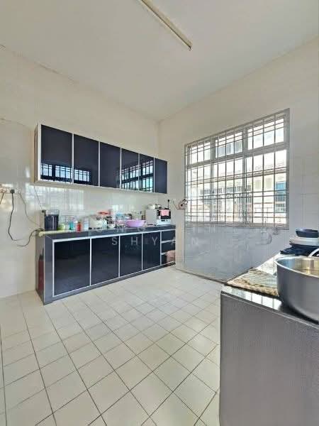 Rumah Berkembar untuk Dijual di Taman Bukit Jaya (Ulu Tiram) - Ong Lih Shyan - Kitchen - PropertyGuru.com.my