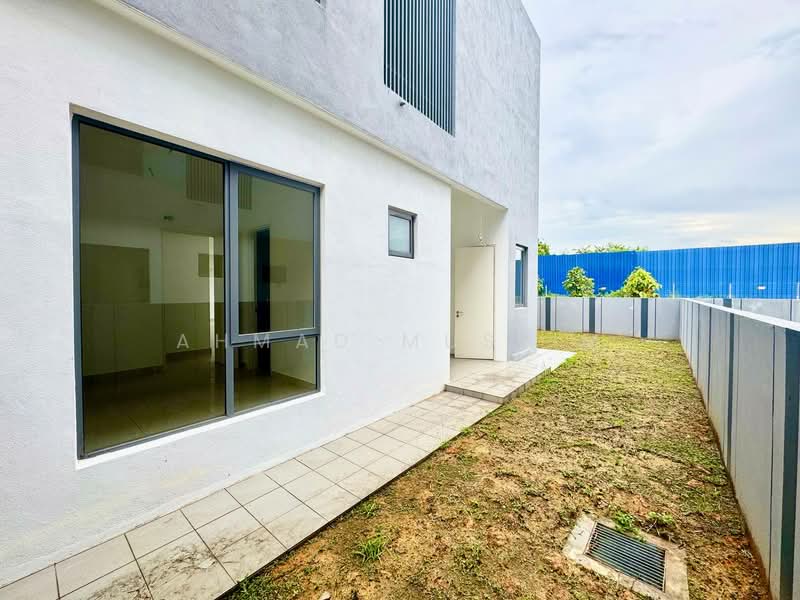 Semi-Detached House for Sale in Shah Alam (Selangor) - Ahmad Muslim - Exterior - PropertyGuru.com.my