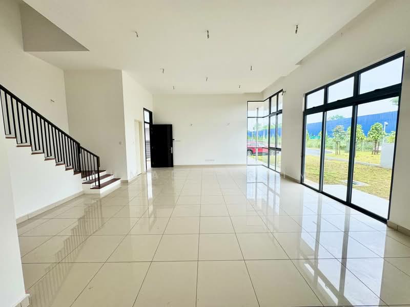 Semi-Detached House for Sale in Shah Alam (Selangor) - Ahmad Muslim - Living Room - PropertyGuru.com.my
