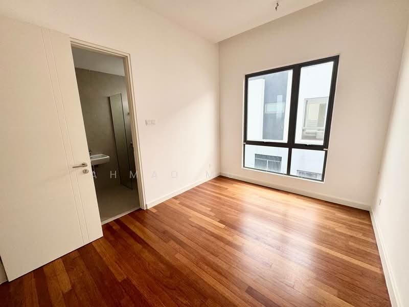 Semi-Detached House for Sale in Shah Alam (Selangor) - Ahmad Muslim - PropertyGuru.com.my