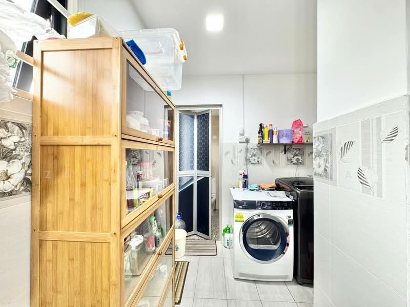 2-storey Terraced House for Sale in Taman Cahaya Alam (Shah Alam) - Zarema Kulbuzheva - Interior - PropertyGuru.com.my