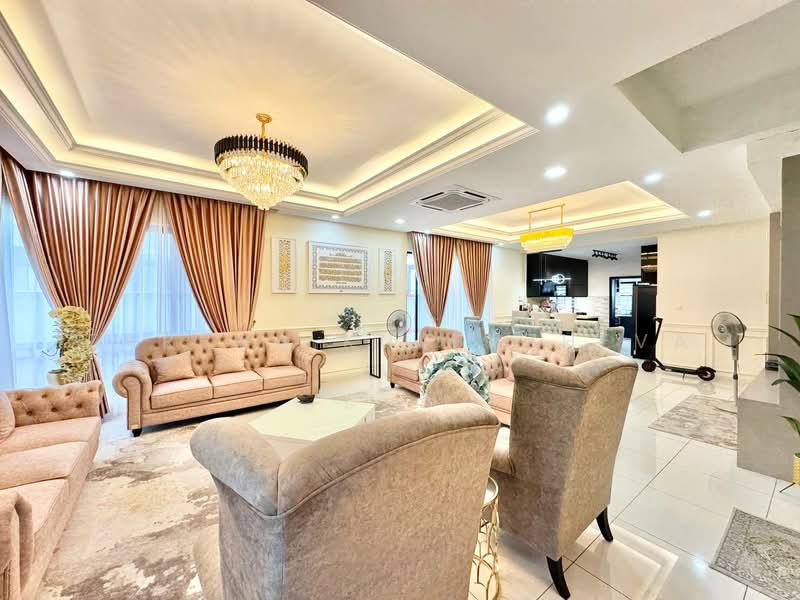 2-storey Terraced House for Sale in Taman Cahaya Alam (Shah Alam) - Zarema Kulbuzheva - Living Room - PropertyGuru.com.my