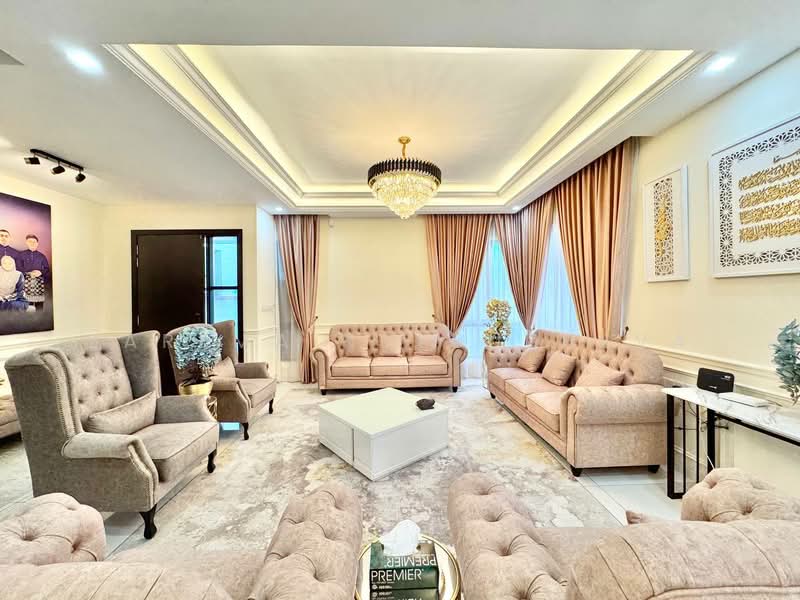 2-storey Terraced House for Sale in Taman Cahaya Alam (Shah Alam) - Zarema Kulbuzheva - Living Room - PropertyGuru.com.my