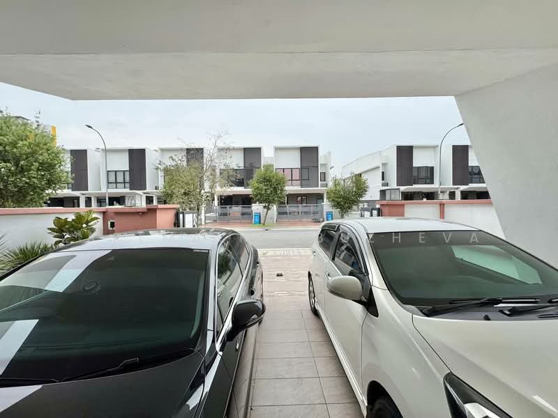 2-storey Terraced House for Sale in Taman Cahaya Alam (Shah Alam) - Zarema Kulbuzheva - Exterior - PropertyGuru.com.my