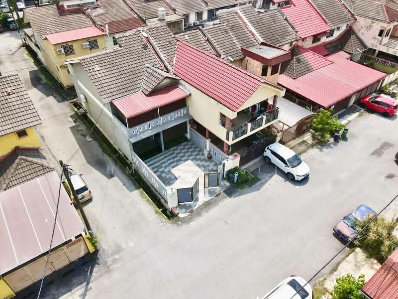 Rumah Teres 2 Tingkat untuk Dijual di Taman Sri Andalas (Klang) - Ahmad Muslim - Exterior - PropertyGuru.com.my