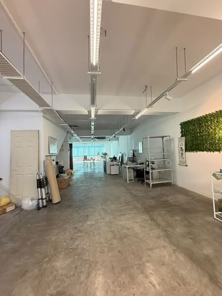 Shop / Office for Rent in Taman Molek (Johor Bahru) - Phoebe Foo - Interior - PropertyGuru.com.my