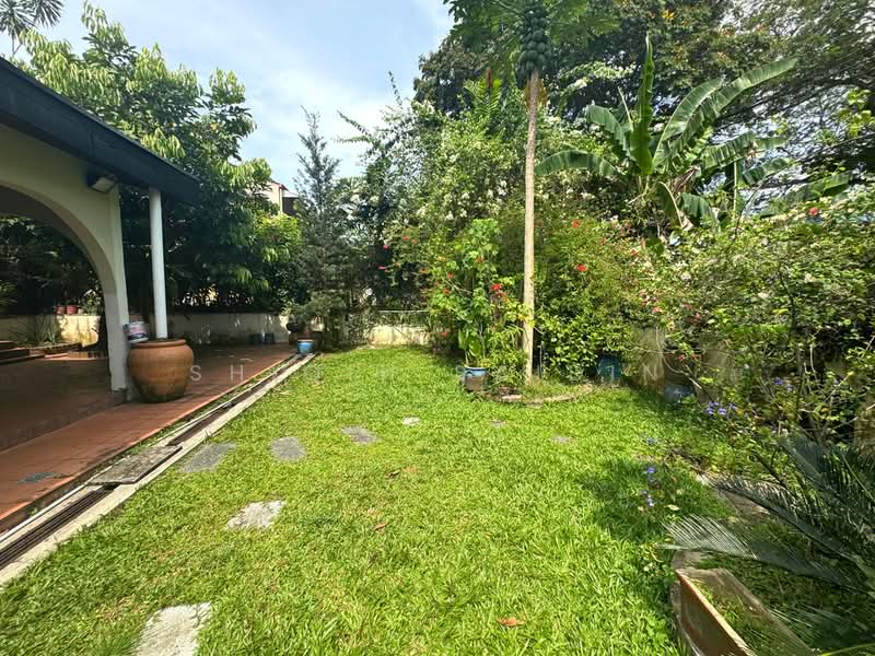 Bungalow for Sale in Seksyen 2 (Shah Alam) - Shiqin Saidin - Garden - PropertyGuru.com.my