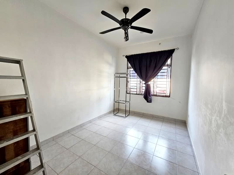 Rumah Teres 1 Tingkat untuk Dijual di Taman Bestari Indah (Ulu Tiram) - Calvin Lee - PropertyGuru.com.my