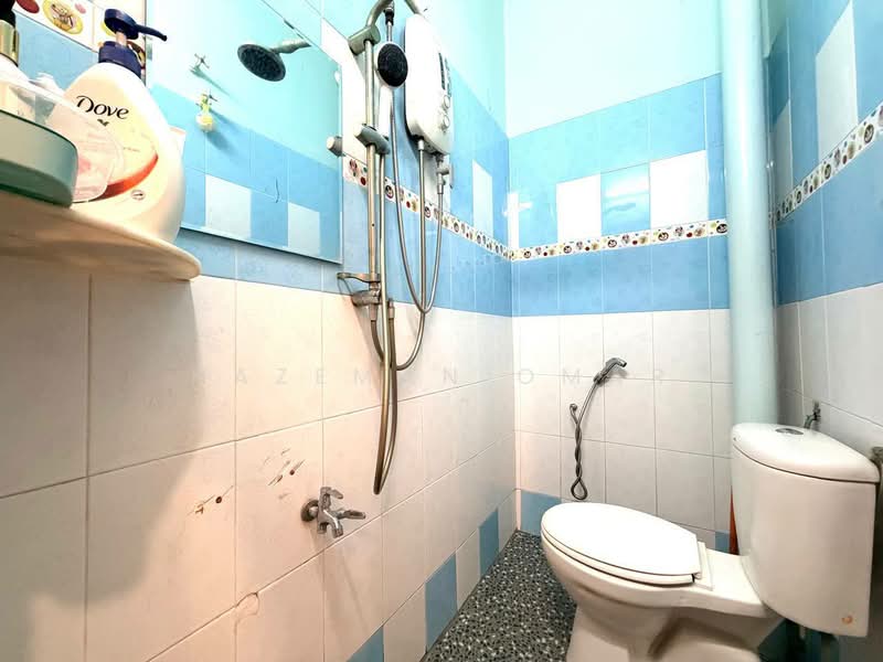 2-storey Terraced House for Sale in Kapar (Selangor) - Hazeman Omar - Bathroom - PropertyGuru.com.my