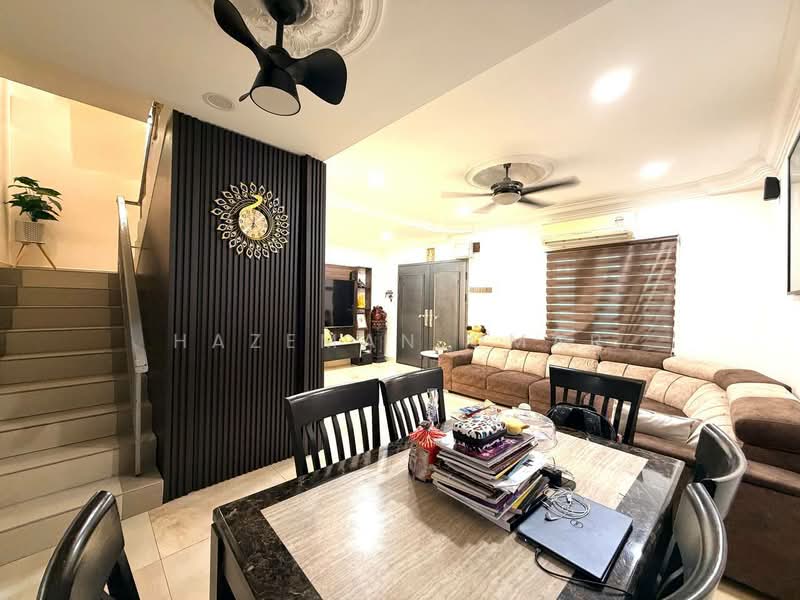 2-storey Terraced House for Sale in Kapar (Selangor) - Hazeman Omar - Living Room - PropertyGuru.com.my