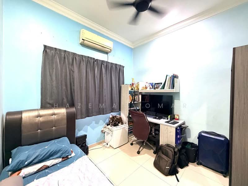 2-storey Terraced House for Sale in Kapar (Selangor) - Hazeman Omar - Bedroom - PropertyGuru.com.my