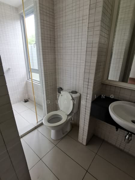 Rumah Banglo untuk Dijual di Kayangan Heights (Shah Alam) - Kent Lee Jing Guang - Bathroom - PropertyGuru.com.my