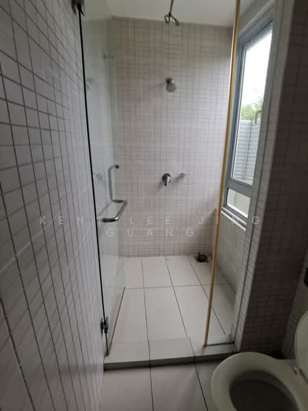Rumah Banglo untuk Dijual di Kayangan Heights (Shah Alam) - Kent Lee Jing Guang - Bathroom - PropertyGuru.com.my