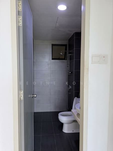 Servis Apartment untuk Disewa di Damai Hillpark - Regine Kong - Bathroom - PropertyGuru.com.my