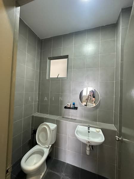 Pangsapuri untuk Disewa di Idaman Abadi - Elaine Yap - Bathroom - PropertyGuru.com.my