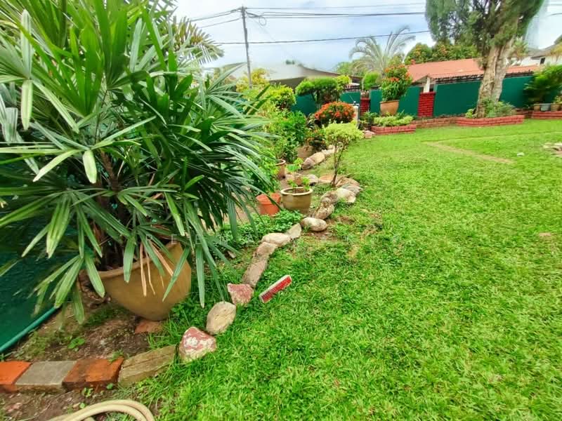 Bungalow for Sale in Petaling Jaya (Selangor) - Reena Sarif - Garden - PropertyGuru.com.my