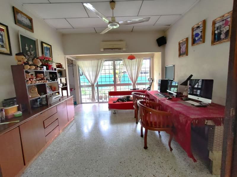 Bungalow for Sale in Petaling Jaya (Selangor) - Reena Sarif - Study - PropertyGuru.com.my